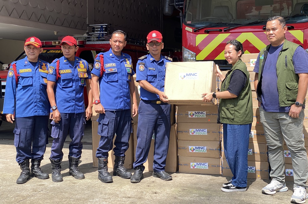 MNC Peduli Salurkan Masker ke Petugas Damkar Tebet, Dukung Tugas Kemanusiaan