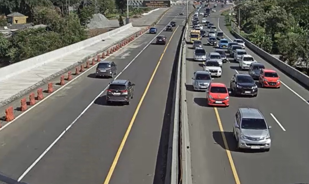 Padat Merayap, Lalin Puncak Bogor Berlaku One Way Arah Naik Pagi Ini