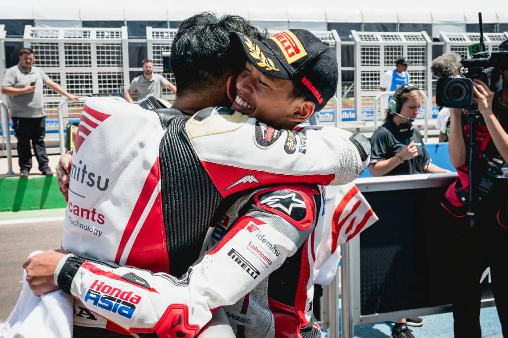 Pelukan Mario Aji Iringi Podium Bersejarah Veda Ega di Brasil