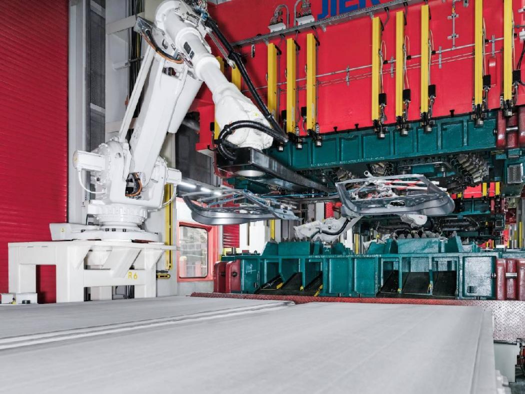 Leapmotor Perkenalkan Teknologi Baterai Cell-to-Chassis, Apa Itu?