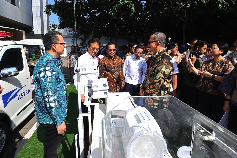 Astra Dukung Pemulihan Pascabencana di Sumatra lewat Distribusi Ambulans dan Alat Medis