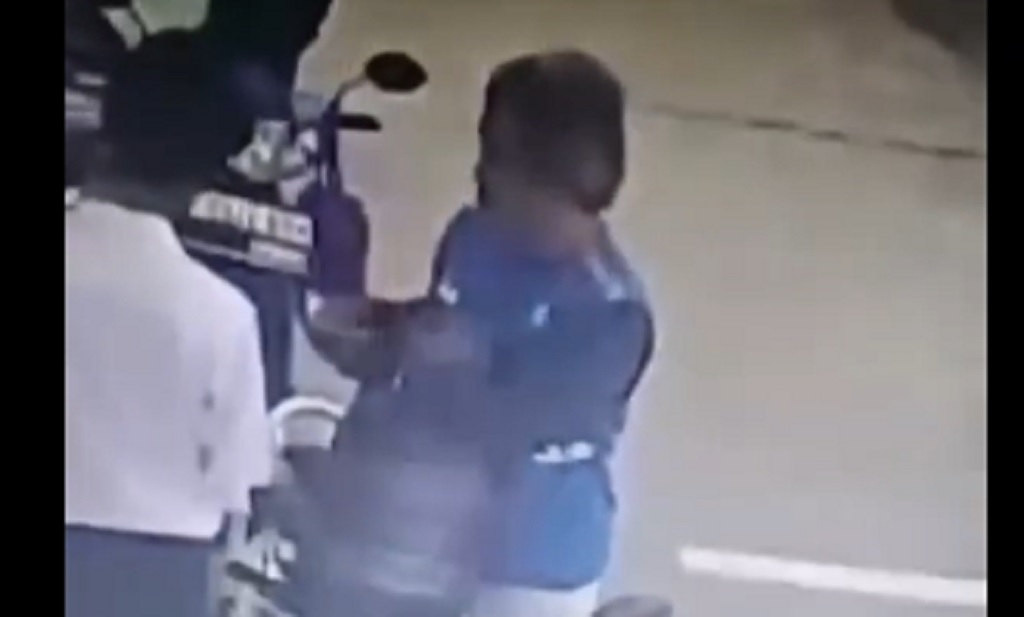 Viral Pemotor di Bekasi Pukul Petugas SPBU gegara Emosi Kelamaan Antre BBM