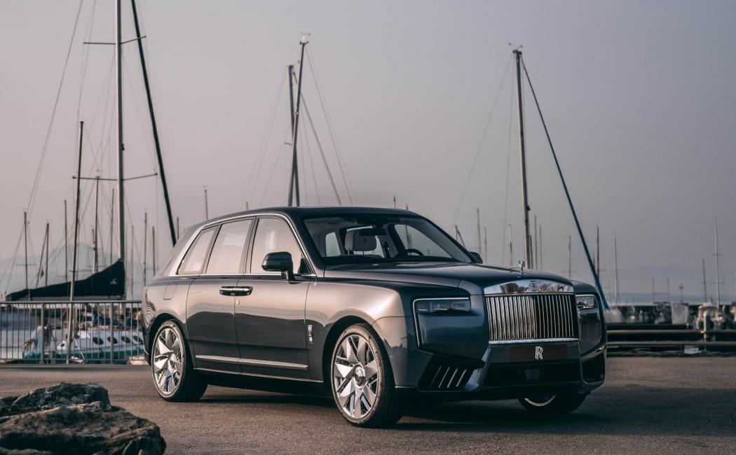 Rolls-Royce Luncurkan SUV Super Mewah Cullinan Yachting, Hanya 4 Unit di Dunia