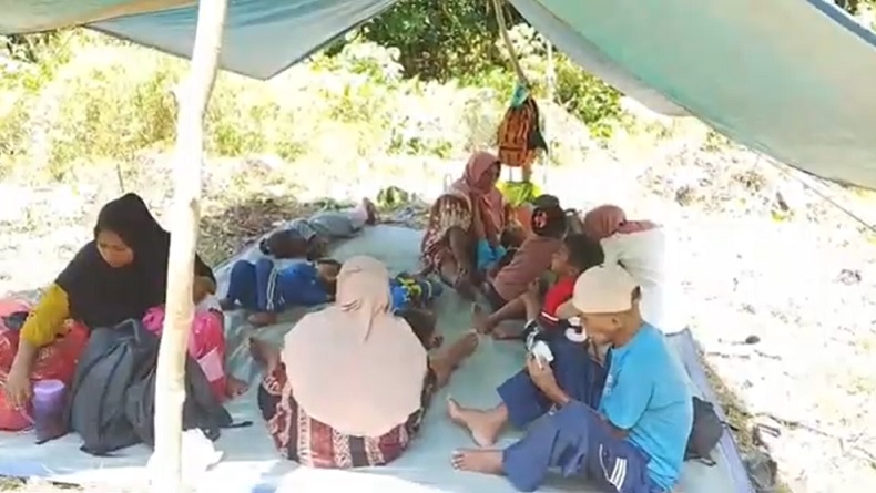Gempa Besar Picu Kepanikan, Warga Halmahera Barat Mengungsi Takut Tsunami