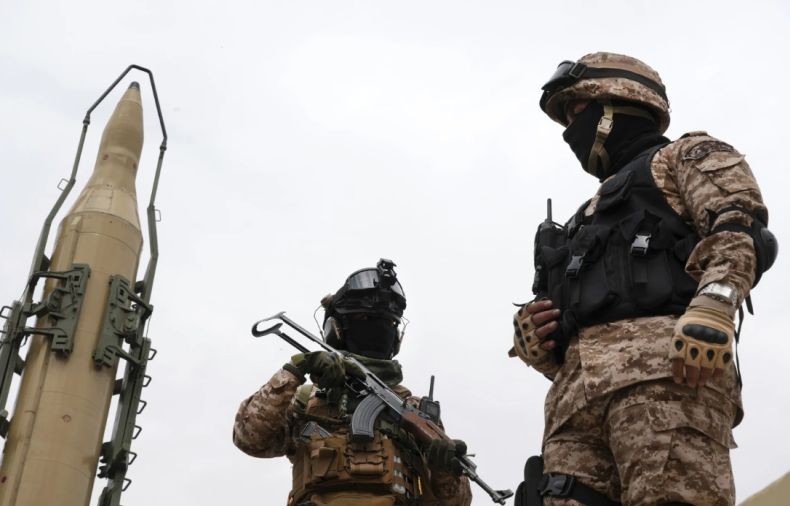 Iran Pantau Ketat Pergerakan Pasukan AS, Siap Hadapi Serangan Darat