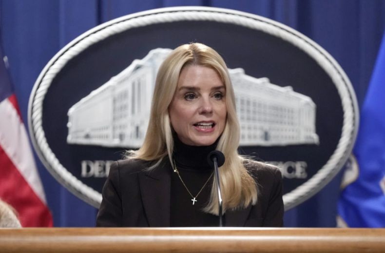 Trump Pecat Jaksa Agung AS Pam Bondi terkait Dokumen Jeffrey Epstein