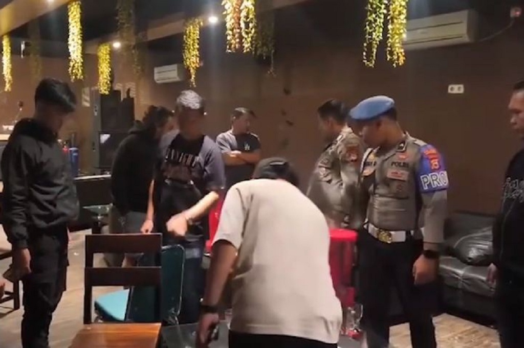 Kronologi 5 Oknum TNI-2 Polisi Adu Jotos dengan Pengunjung Tempat Hiburan Malam di Toraja Utara