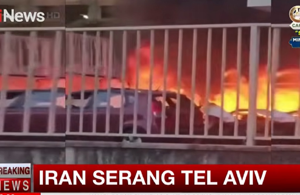 Rudal Iran Bombardir Tel Aviv Israel, Picu Kebakaran Hebat di Jantung Kota