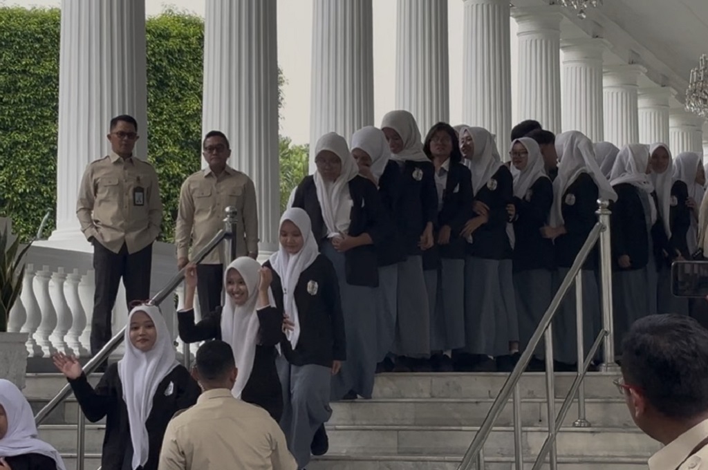 Pelajar Ramai-Ramai Datangi Istana Hari Ini, Seskab Teddy: Keinginan Presiden Prabowo