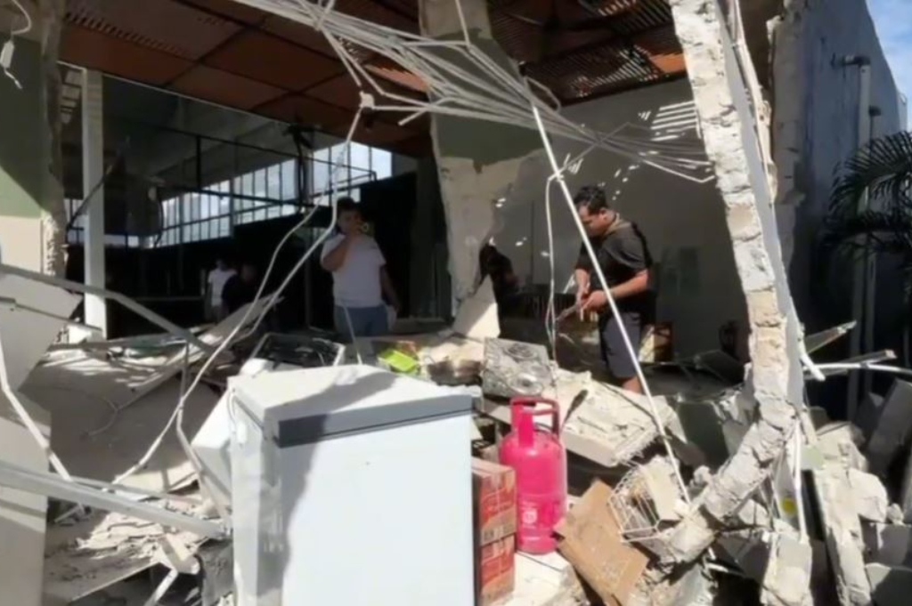 Duar! Ledakan Terjadi di Lapangan Padel Ciangsana Bogor, Tembok Sekolah Hancur