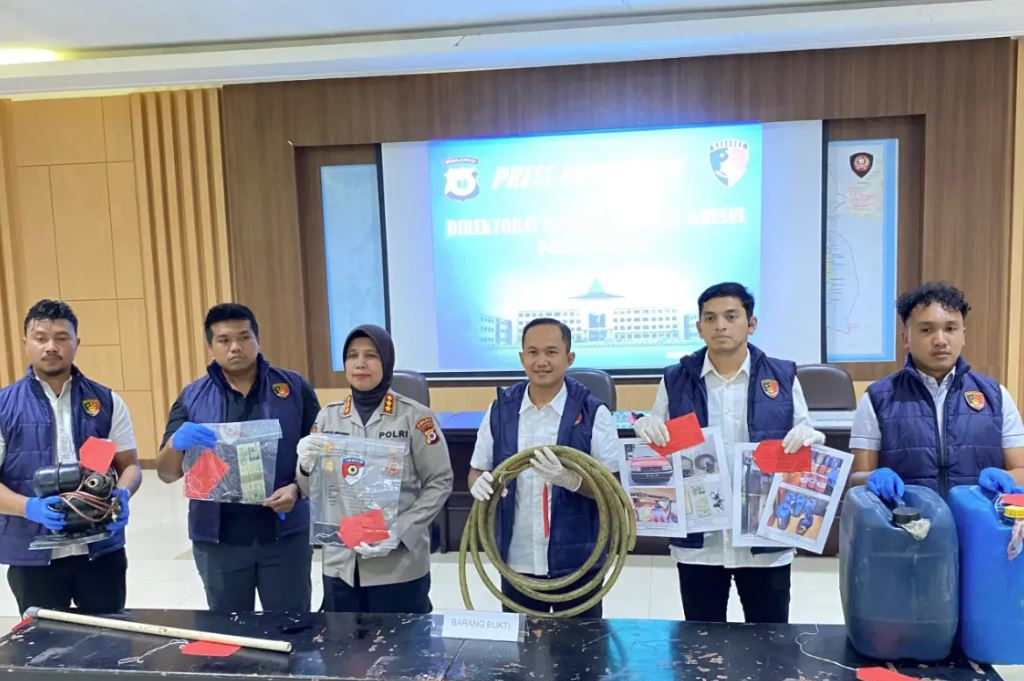 Polisi Bongkar Kasus 2 Ton BBM Ilegal di Ambon, 3 Orang Ditetapkan Tersangka