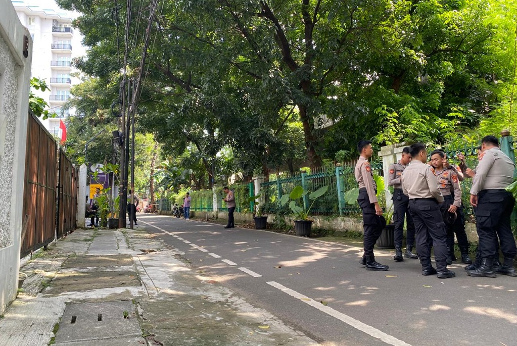 Kantor Saiful Mujani Dijaga Polisi usai Seruan Gulingkan Pemerintah, Ada Apa?