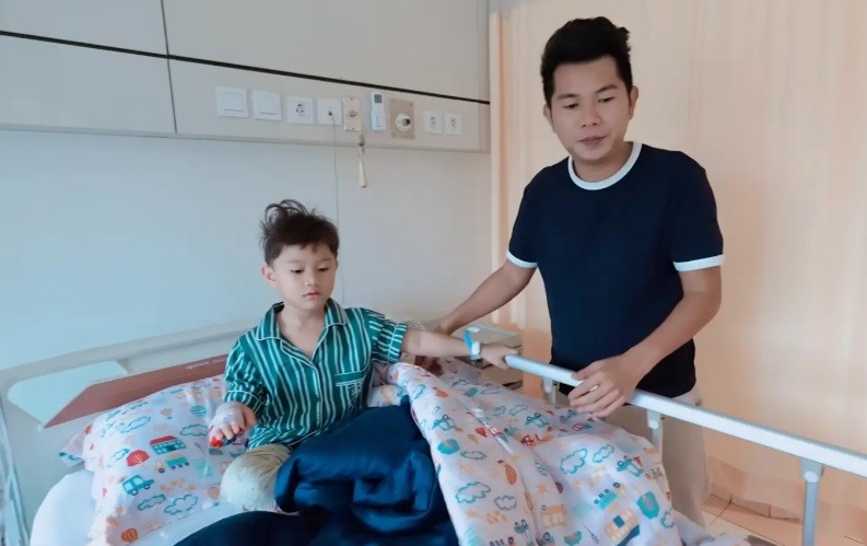 Akhirnya Ceria Lagi, Abew Pulih usai Operasi Langsung Minta Es Krim