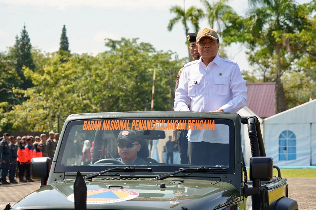 Hadapi Kebakaran Hutan, Menko Polkam: Lindungi Wilayah Strategis dan Permukiman Penduduk!