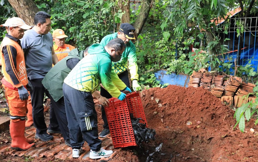 Pemkot Jaksel Basmi Ikan Sapu-Sapu, Tangkap 300 Kg hanya dalam Sejam