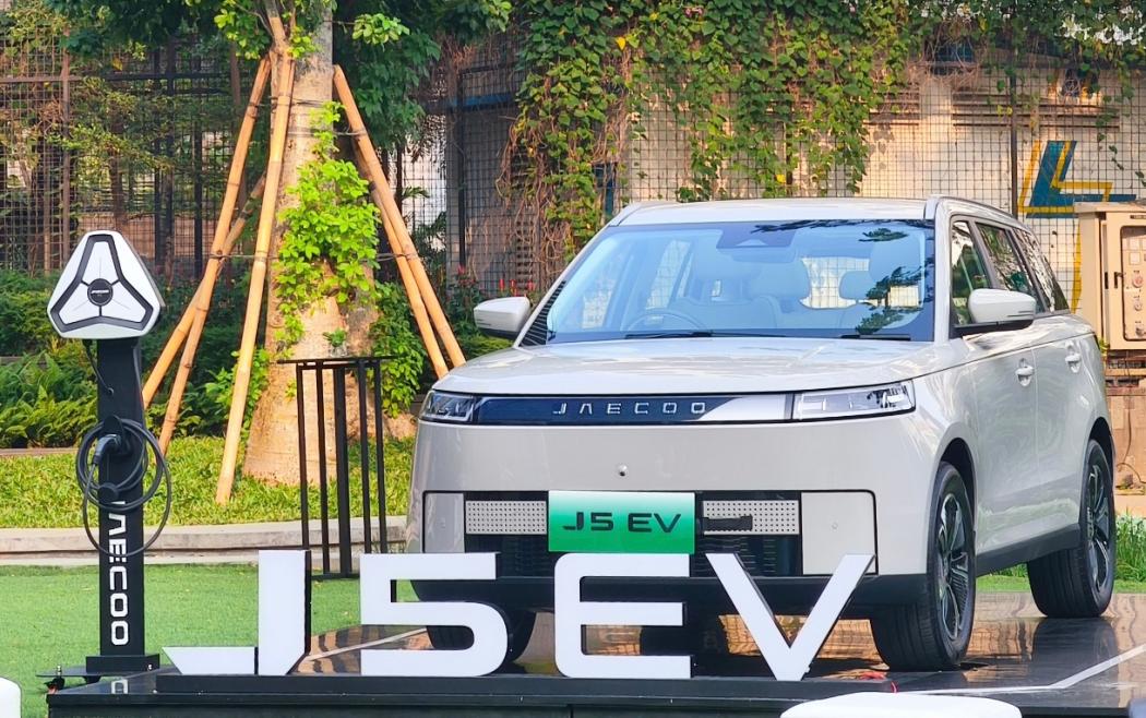 Kendaraan EV Kena Pajak, Produsen Otomotif Tunggu Langkah Pemerintah