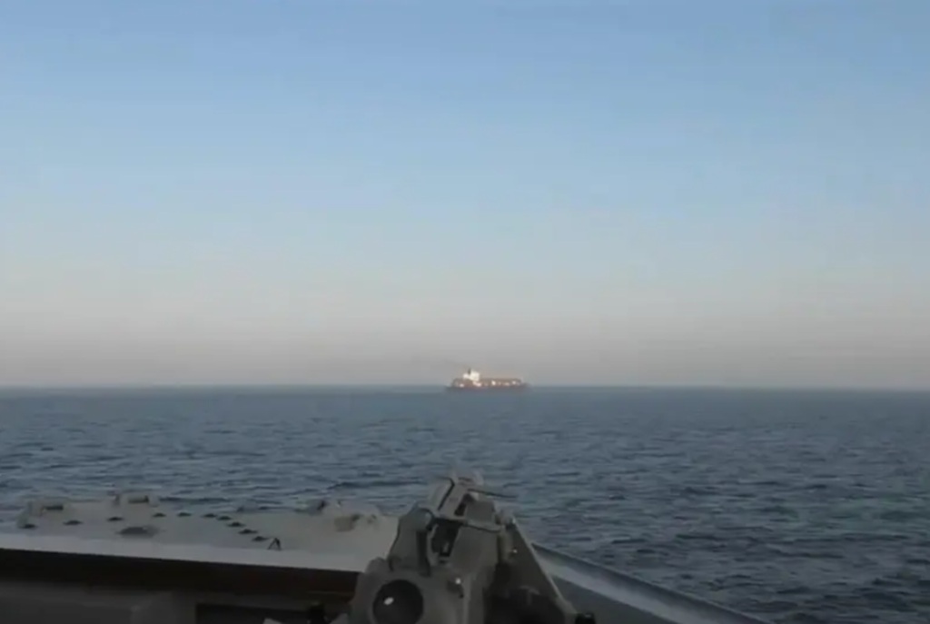 Iran Murka Kapalnya Ditembak AS di Selat Hormuz: Ini Pembajakan dan Langgar Gencatan Senjata!