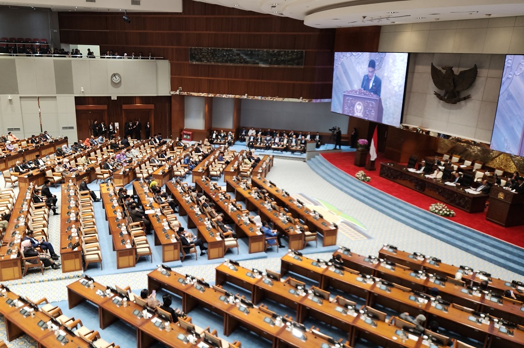 Breaking News: DPR Sahkan UU Pelindungan Pekerja Rumah Tangga