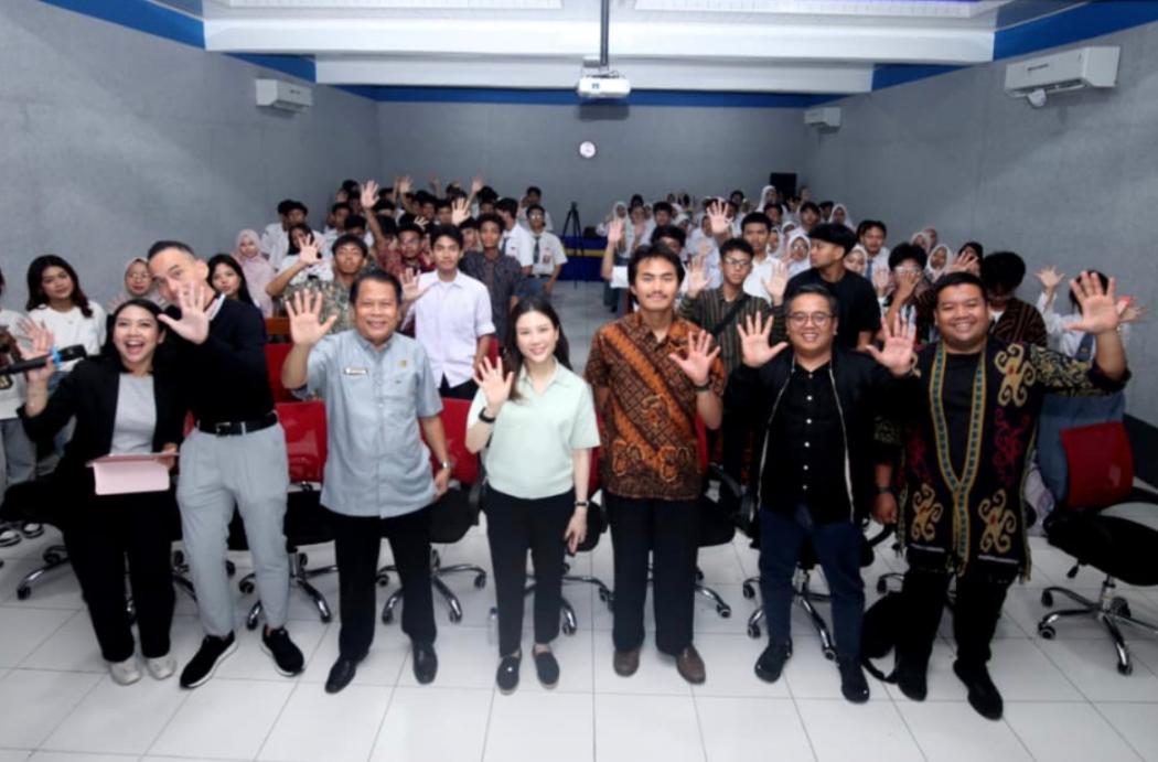 Okezone Gelar Genzone School Take Over di SMAN 55, Jadi Ajang Edukasi dan Kreativitas Siswa 