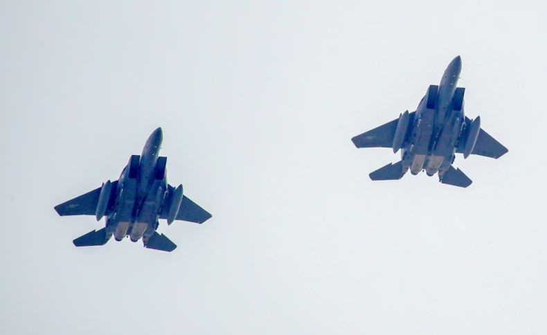 Pilot Sibuk Rekaman Video, 2 Jet Tempur Korsel Bersenggolan di Udara