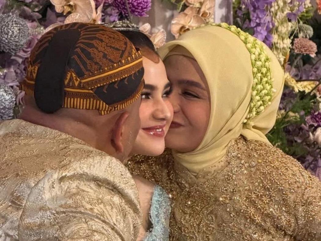 Tangis Syifa Hadju Pecah saat Minta Maaf ke Orang Tua di Prosesi Siraman