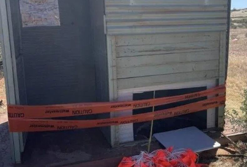 Nahas! Perempuan Ini Tercebur ke Septic Tank Toilet Umum saat Berlibur Bareng Keluarga