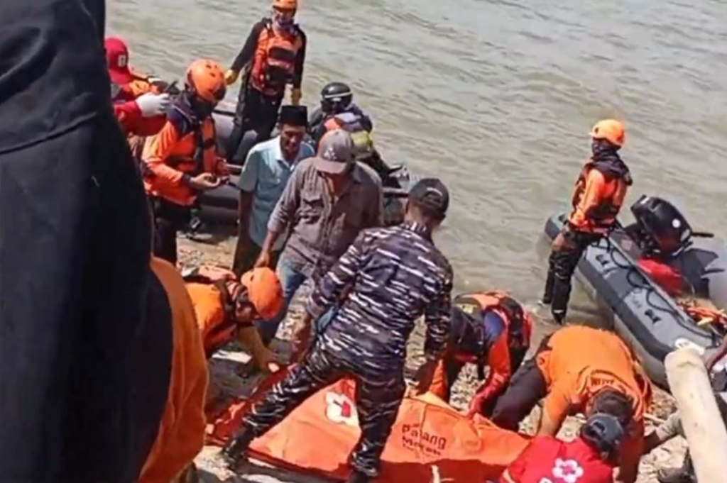 Tragis! 2 Pemancing Terseret Arus di Perairan Suramadu, 1 Tewas Mengambang
