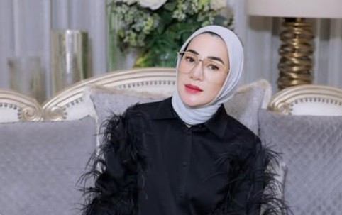 ART Berseteru dengan Erin Taulany Ternyata Belum Sebulan Kerja 