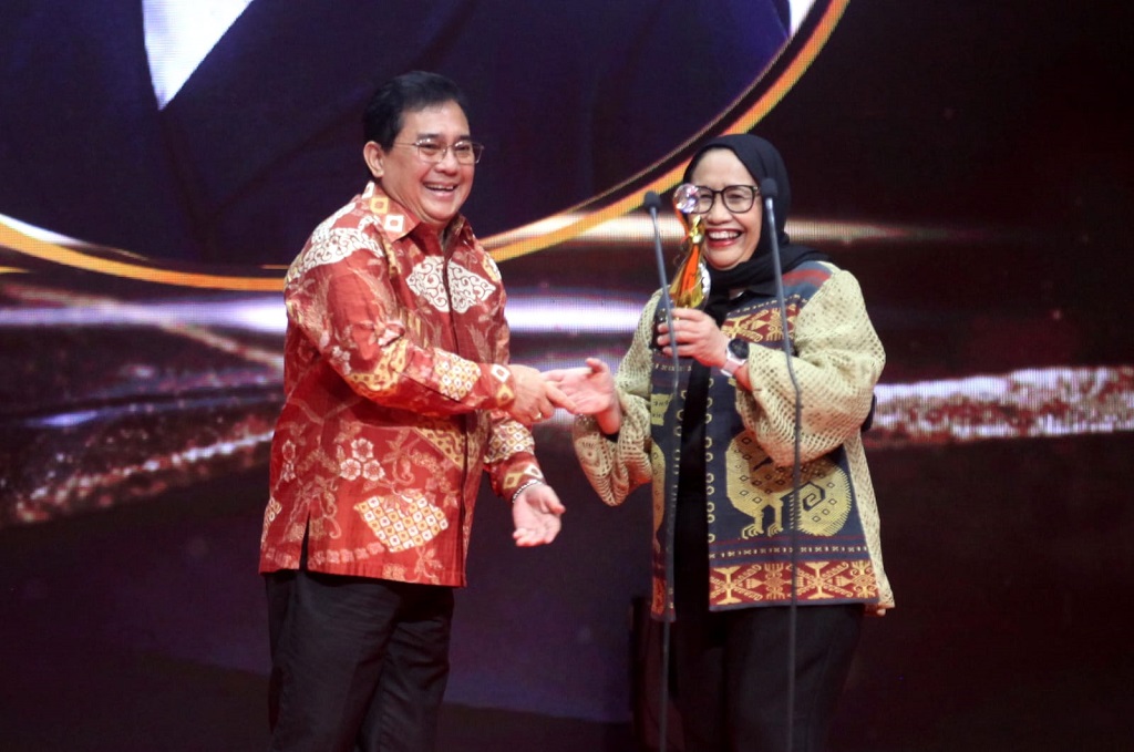 Wakil Kepala BGN Nanik S Deyang Raih Penghargaan Women’s Inspiration Awards 2026