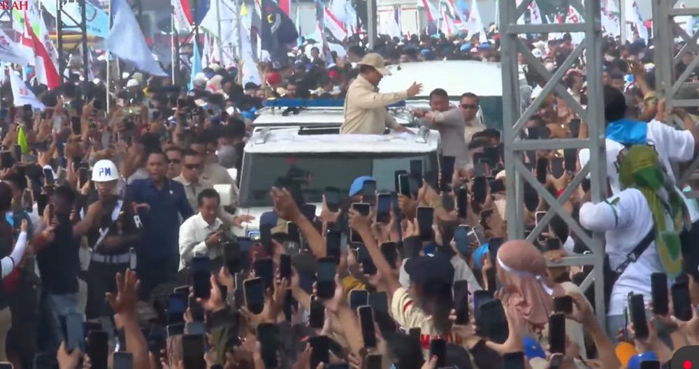 Prabowo Tiba di Monas Hadiri Peringatan May Day 2026, Disambut Ribuan Buruh