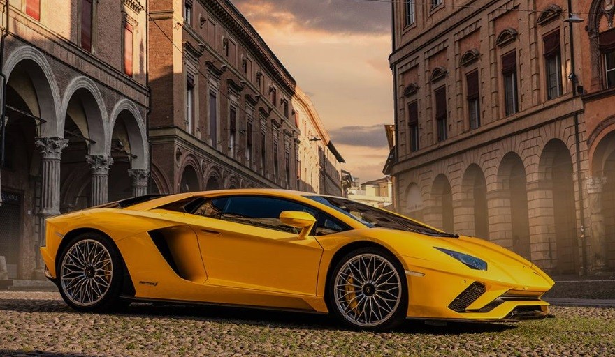 Heboh! Lamborghini Jadi Kendaraan Niaga Bebas dari Pajak Mobil Mewah