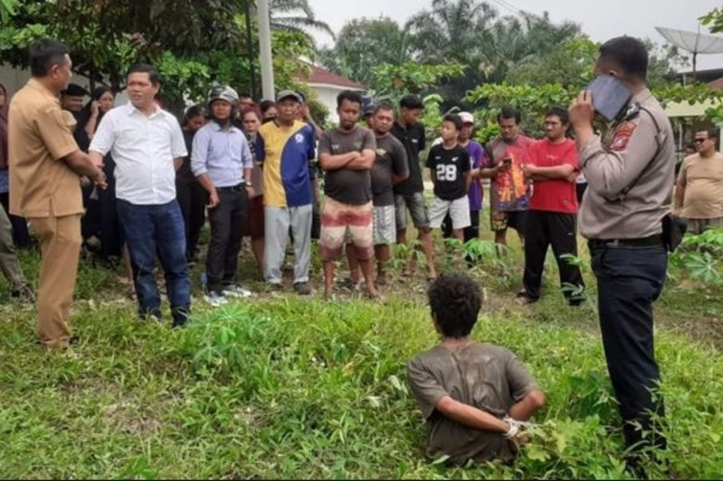 Geger! Pria di Simalungun Bongkar Kuburan Siang Bolong