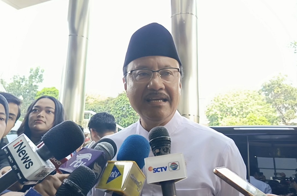 Mensos Gus Ipul Datangi KPK, Bahas Isu Sepatu Sekolah Rakyat?