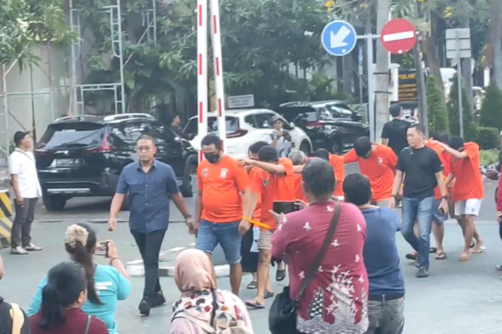 Sindikat Joki UTBK di Surabaya Dibongkar, 14 Orang Ditangkap Termasuk 3 Dokter