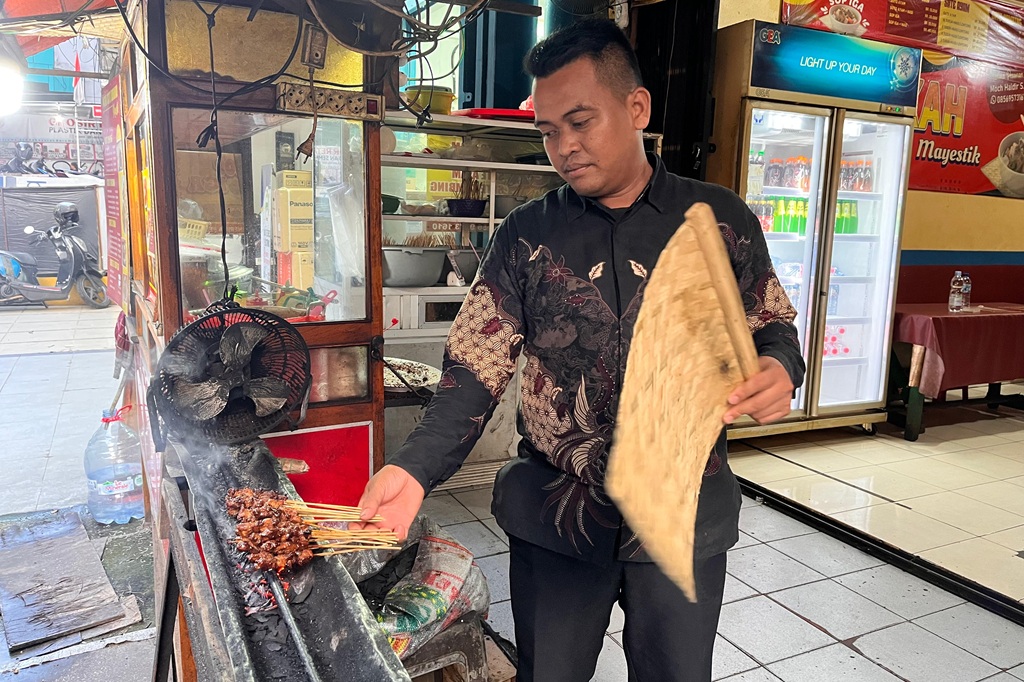 KUR BRI Dorong Sate Ayam Barokah Mayestik Naik Kelas, dari Trotoar Kini Sewa Ruko