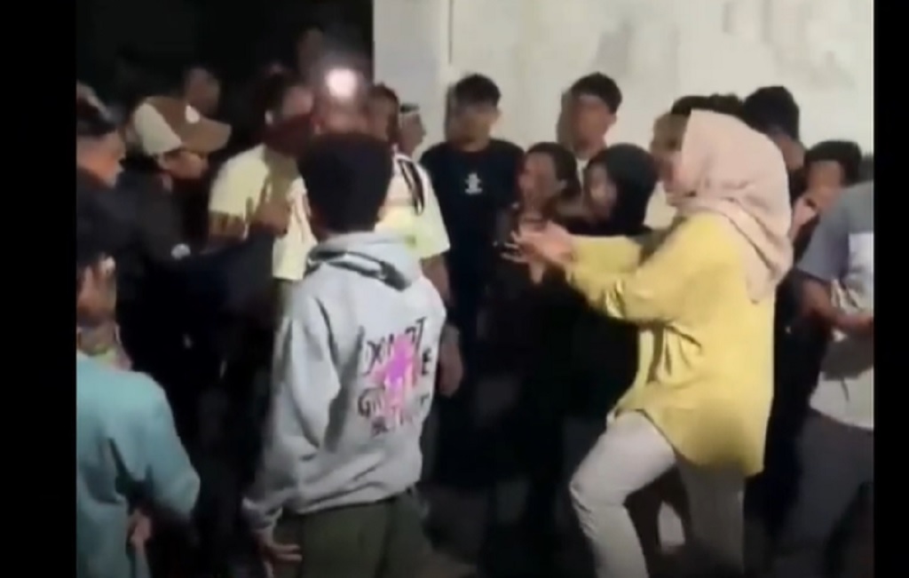 Nobar Film 'Pesta Babi' di Unkhair Ternate Dibubarkan TNI, AJI Protes Keras 