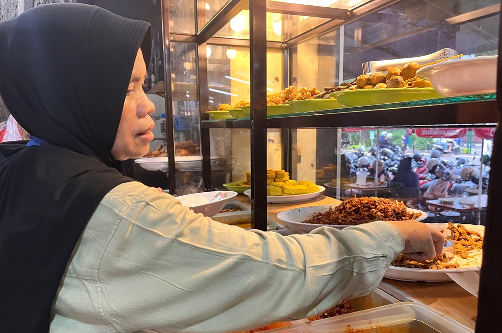 Ditopang KUR BRI, Depot Mirah Bulungan Tetap Eksis Hampir 2 Dekade
