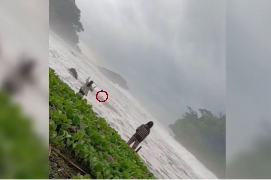 Kronologi Wisatawan Tewas Terseret Ombak di Pantai Madasari, Berawal Naik Karang Cari Spot Foto