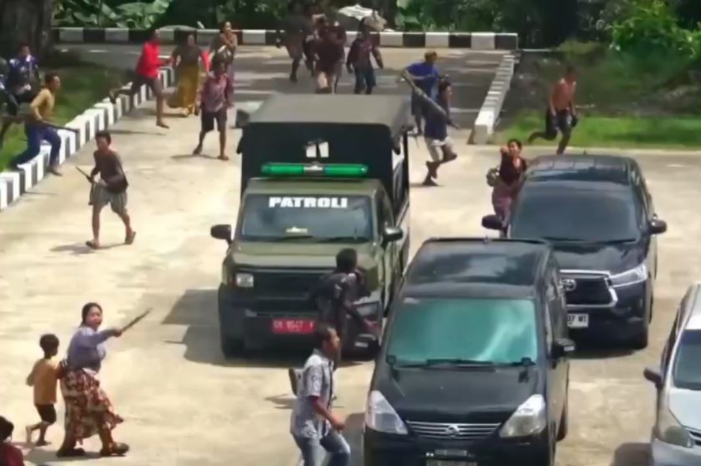 Ratusan Warga SAD Geruduk Kantor Bupati Merangin, Tagih Janji ke Pemda