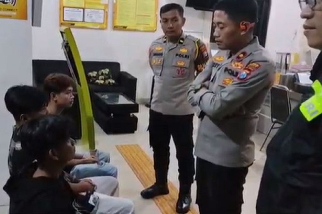 Heboh Teror Pocong di Jember, 3 Remaja Penyebar Hoaks Gunakan AI Ditangkap