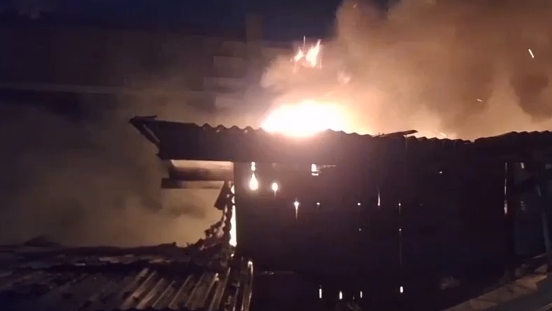 9 Kios di Pasar Ciroyom Bandung Ludes Terbakar