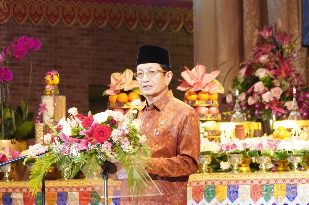 Menag Ucapkan Selamat Hari Waisak: Kebijaksanaan di Buddha Selaras dengan Nilai-Nilai Kemanusiaan