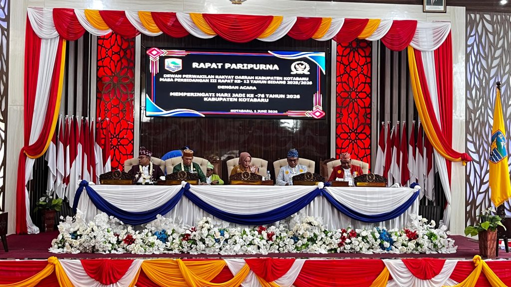 Hadiri Rapat Paripurna HUT Kotabaru ke-76, Bupati Rusli: Momentum Refleksi dan Evaluasi
