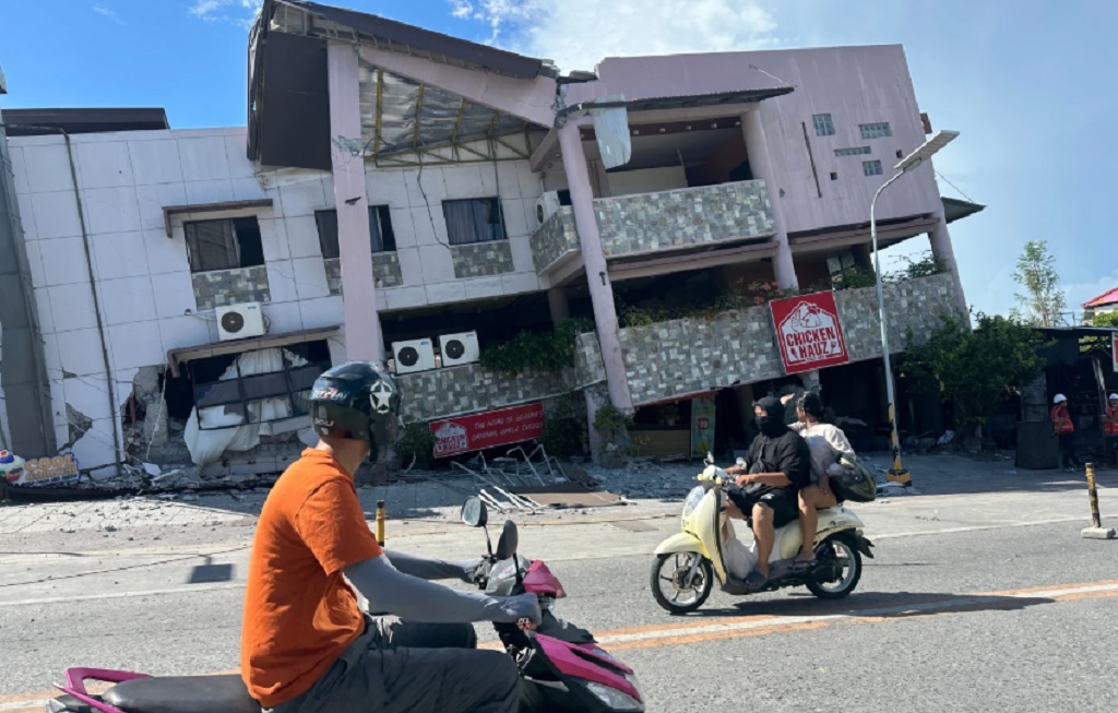 Update Gempa Besar M7,8 di Filipina: 32 Orang Tewas, Sejumlah Bangunan Roboh