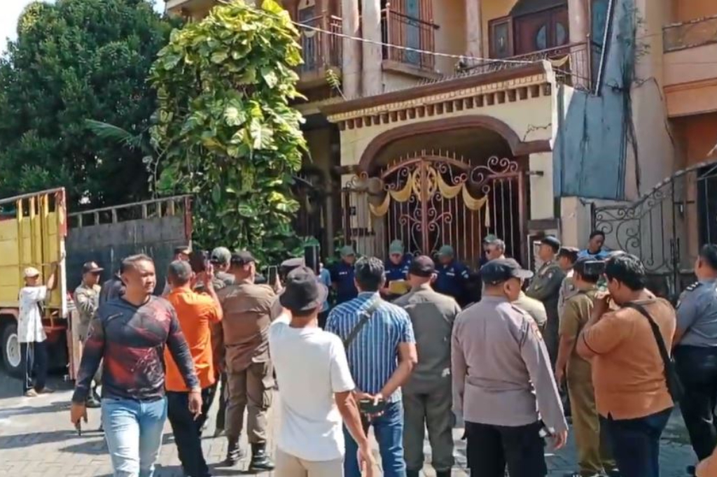 Rumah Mewah Bergaya Eropa Senilai Hampir 2 Miliar Dieksekusi PN Surabaya