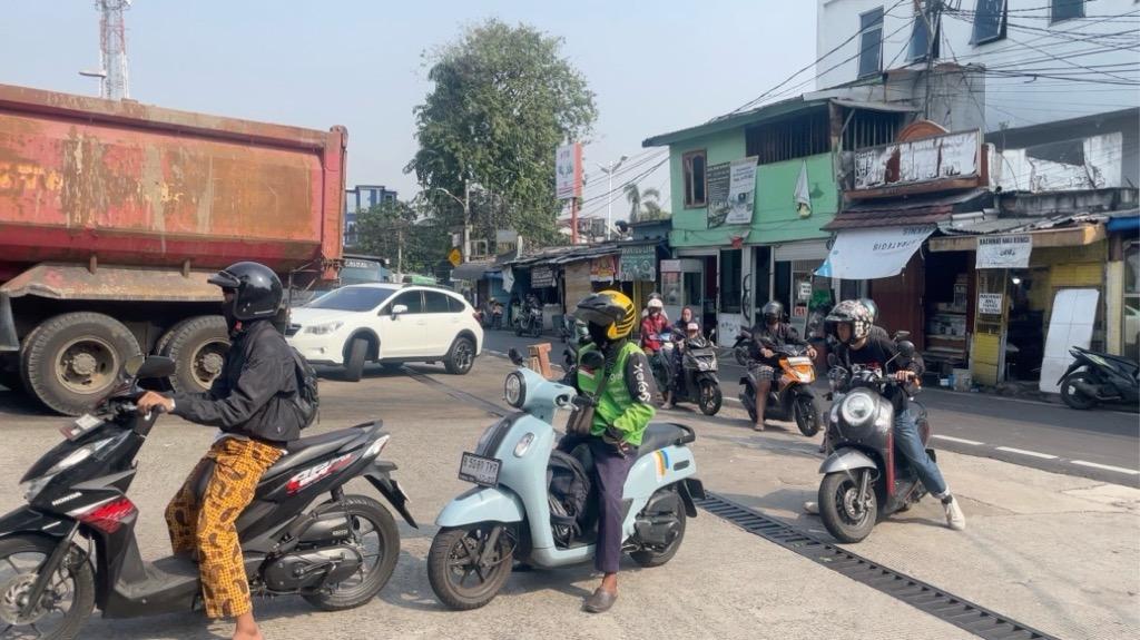 Pertamax Naik Jadi Rp16.250 per Liter, Antrean Pertalite Langsung Mengular