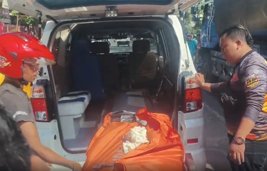 Kecelakaan di Surabaya, Pemotor Tewas Terlindas Truk Tangki Air