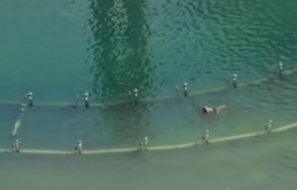 Viral Pria Nekat Berenang di Kolam Bundaran HI, Satpol PP Buka Suara