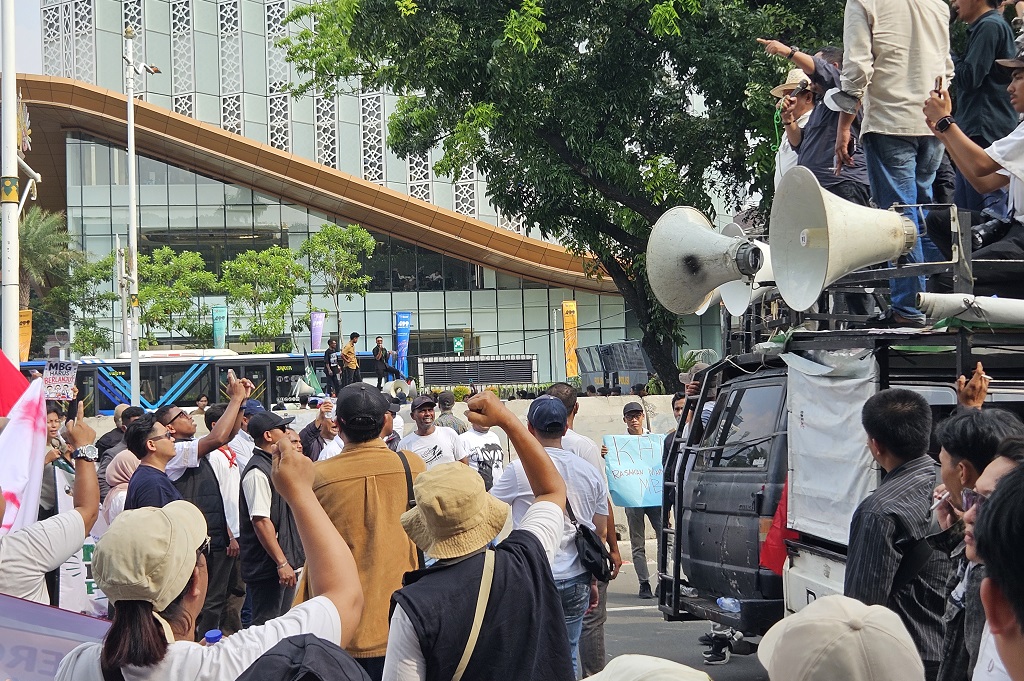 2 Kelompok Massa Beda Tuntutan Demo di Dekat Istana, Kritik dan Dukung MBG