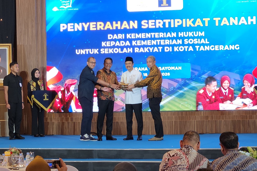 Menkum Serahkan Tanah 6,3 Hektare ke Kemensos: Buat Bangun Sekolah Rakyat